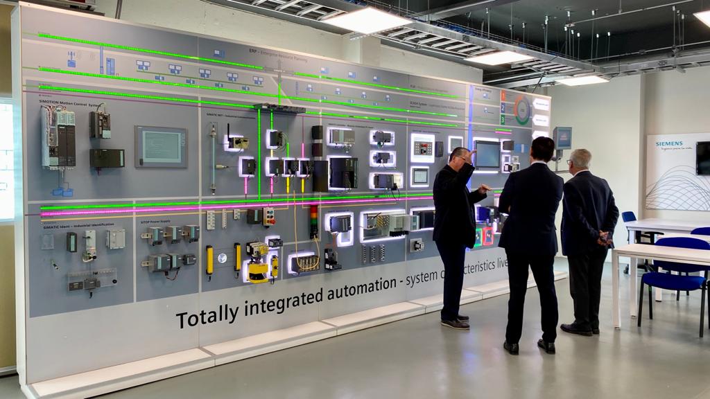 UNIVERSIDAD EL RETOÑO BUSCA CONSOLIDAR EL CENTRO DE CREATIVIDAD E INNOVACIÓN CREATE.CIC 4.0